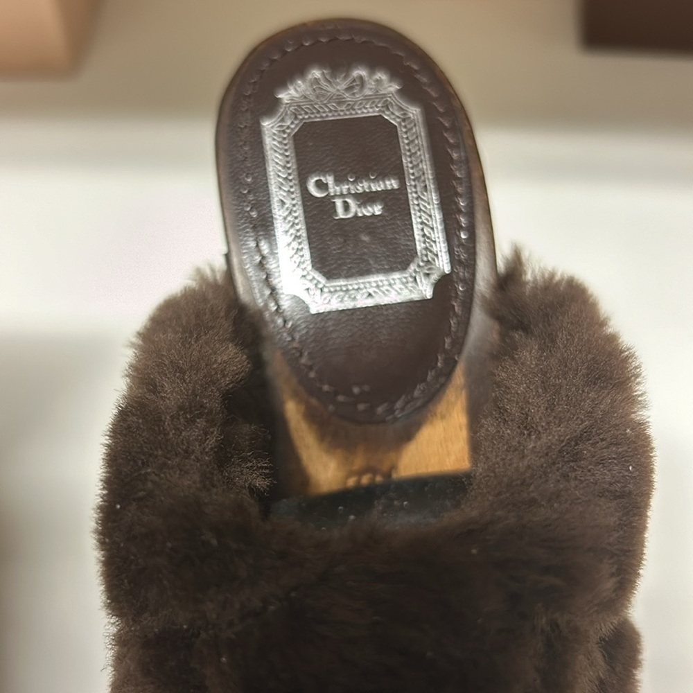 Christian Dior clogs size 6. Excellent condition. - Picture 4 of 5